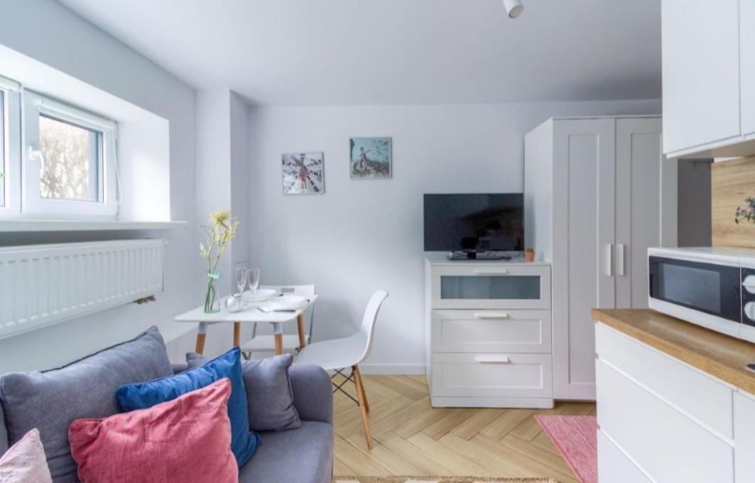 Mikroapart Batorego Warschau Buitenkant foto